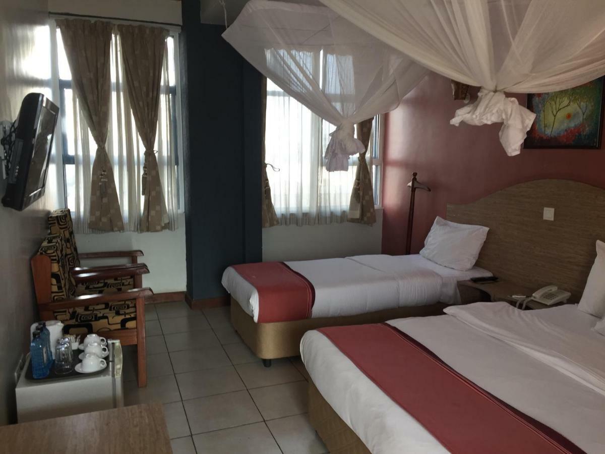 Hotel Emerald Nairobi Ngoại thất bức ảnh
